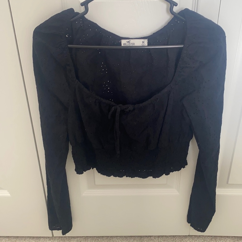 Long sleeved Hollister cropped shirt